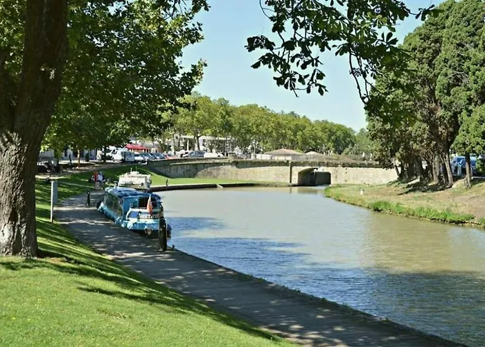 Daire Confort ! Climatisation, Calme, Piscine, Parking Gratuit, Terrasse, Wifi *